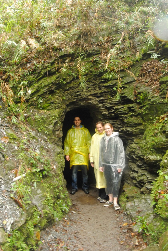 A Cruising Couple, Cave in Taroko