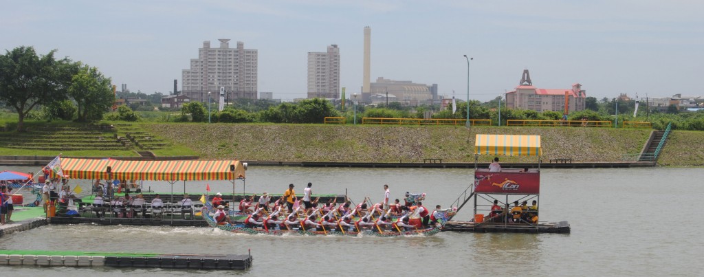 Race at Dragon Boat Festival