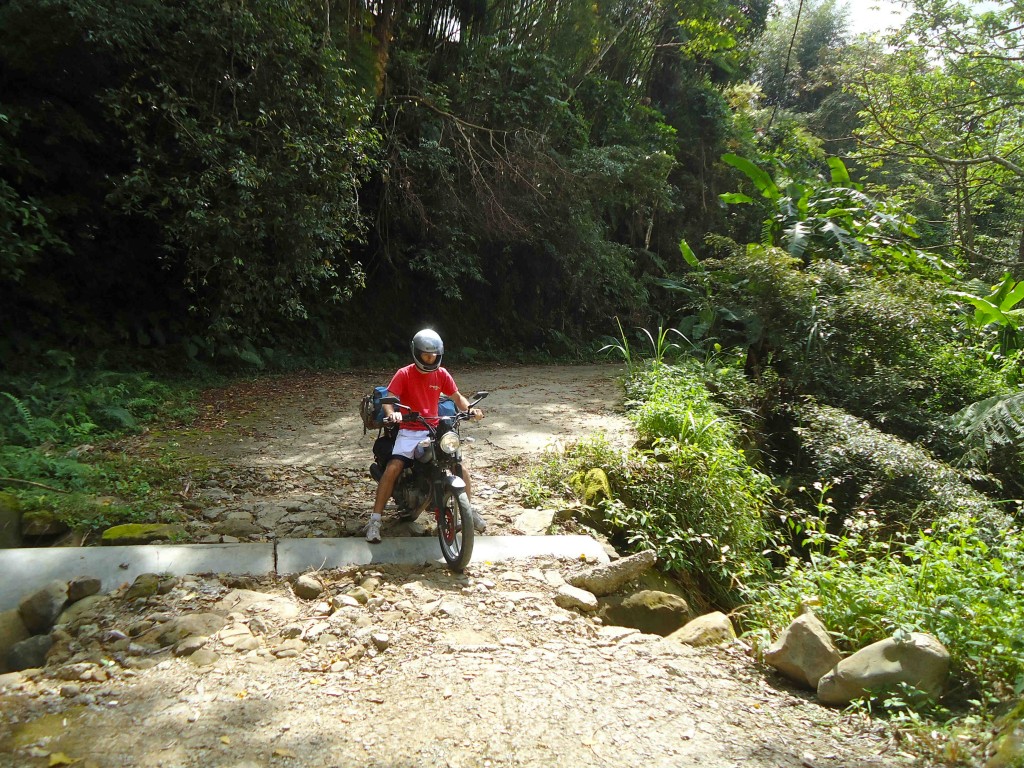 Off The Road A Cruising Couple Off The Road During October In Taiwan