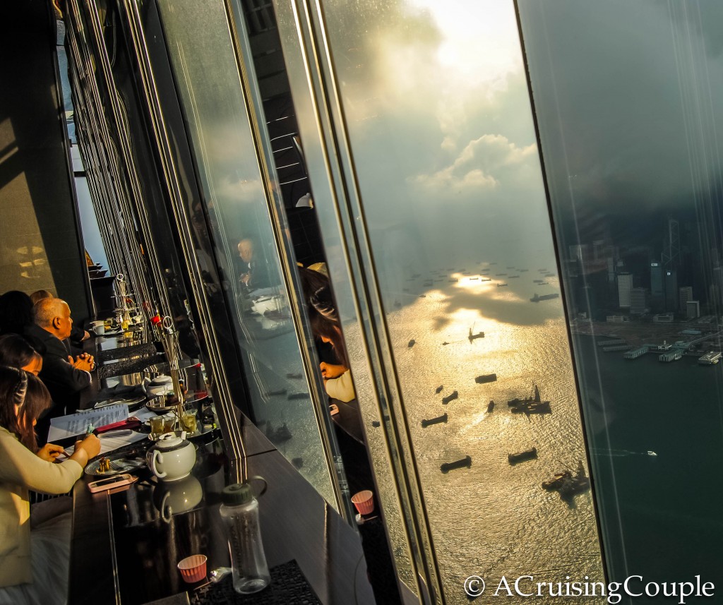 Restaurant ICC View Hong Kong Skyline