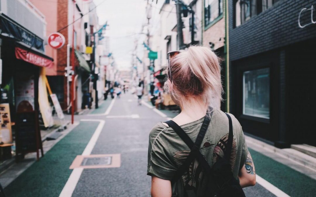 How to Keep Up with Studying While Traveling Around the World?