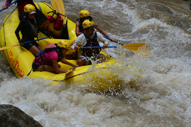 Tackling a rapid on the Rio Pacuare, Costa Rica