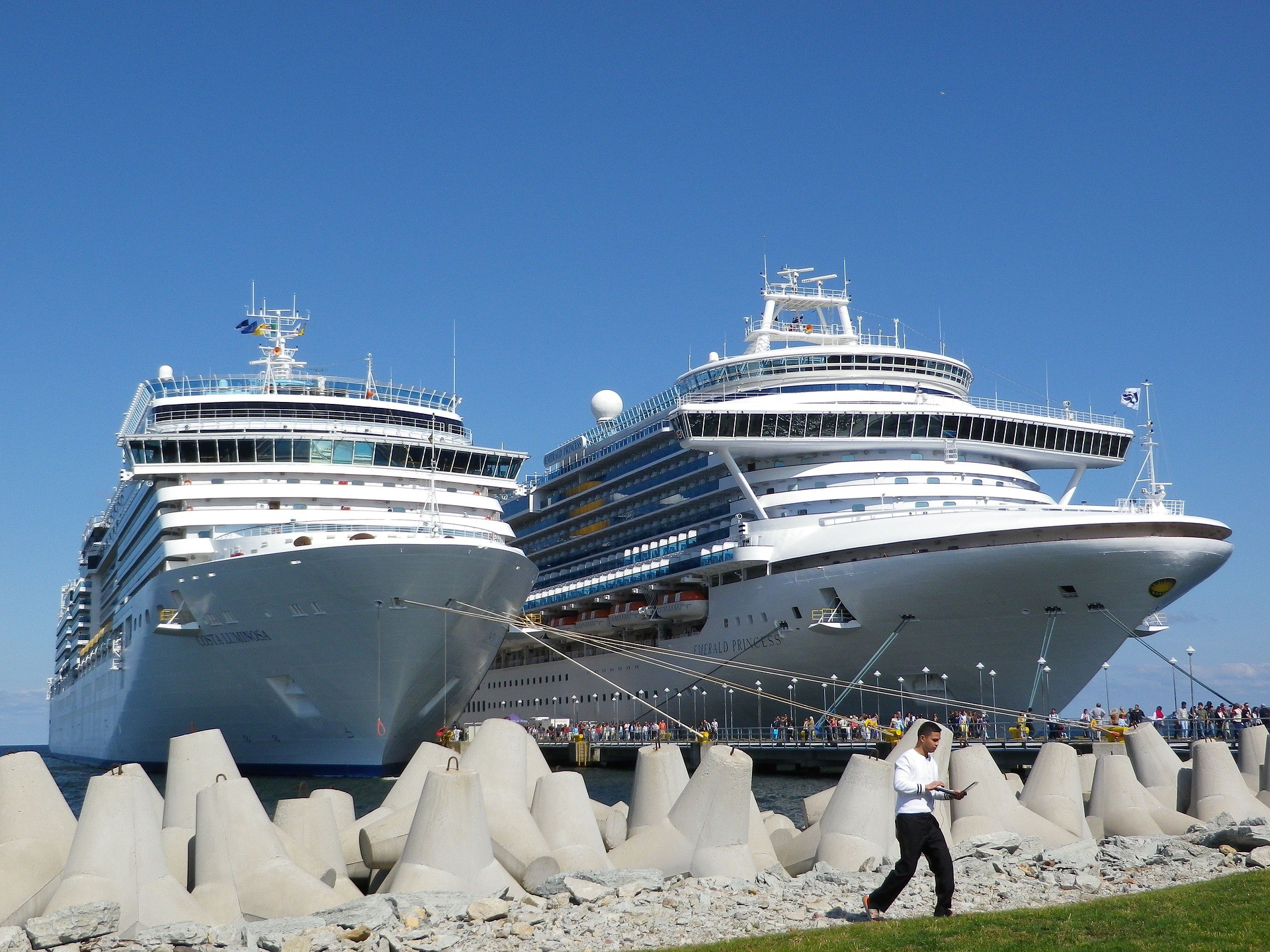 the cruise and travel guide
